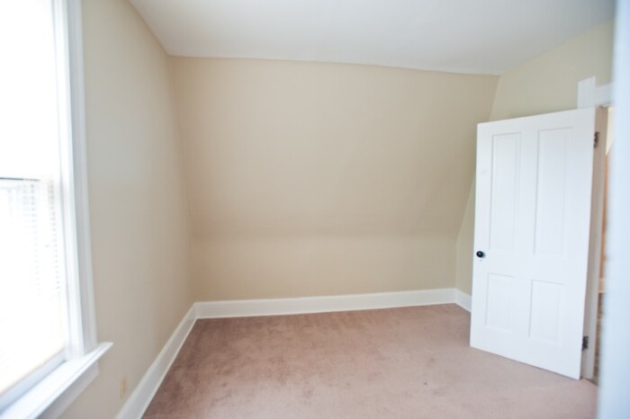 1020 E Center St – 2 Bedroom Townhouse - Image 8