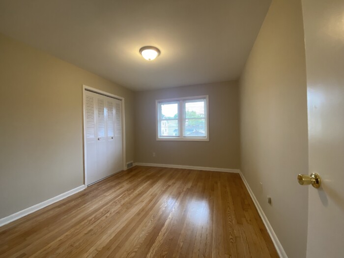 1327 E. Colorado, 1 Bedroom Apartment, Apt 6 - Image 7