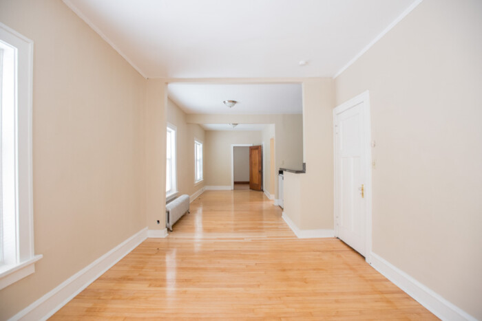 1603 N Van Buren, 1 Bedroom Apartment - Image 5