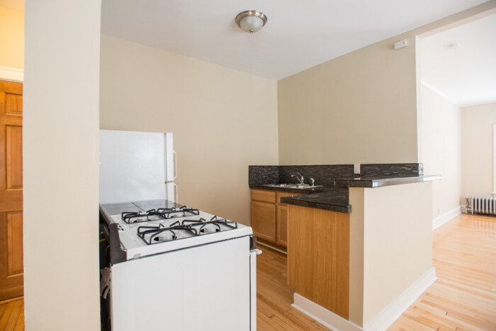 1603 N Van Buren, 1 Bedroom Apartment - Image 9