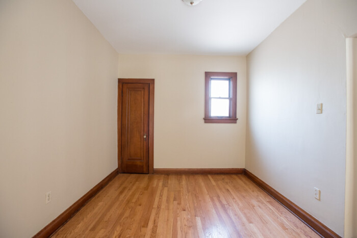 1603 N Van Buren, 1 Bedroom Apartment - Image 14