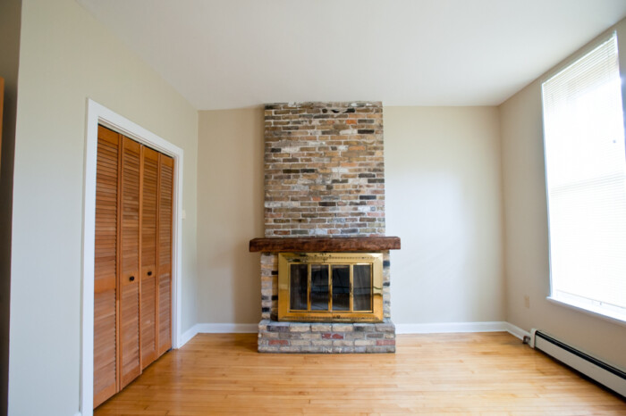 1665 N. Humboldt, 1 Bedroom Apartment, Brady St/Eastside, Heat Included - Image 3