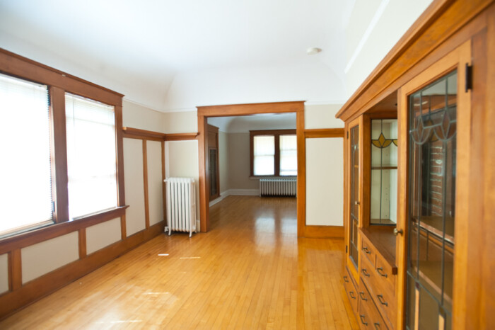 1704 E Locust – 2 Bedroom – Smaller Floor Plan, UWM/Eastside, Heat Included - Image 2