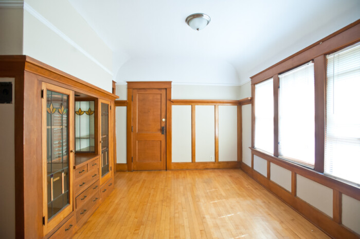 1704 E Locust – 2 Bedroom – Smaller Floor Plan, UWM/Eastside, Heat Included - Image 3