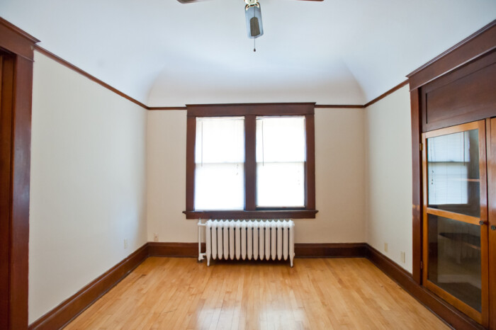 1704 E Locust, Apt 7– 2 BR, Heat Included UWM/Eastside - Image 6