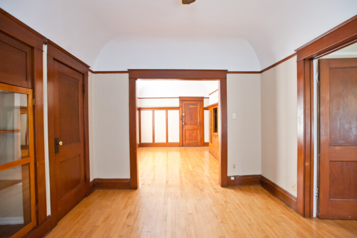 1704 E Locust, Apt 7– 2 BR, Heat Included UWM/Eastside - Image 8