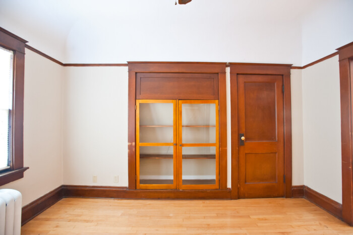 1704 E Locust, Apt 7– 2 BR, Heat Included UWM/Eastside - Image 9