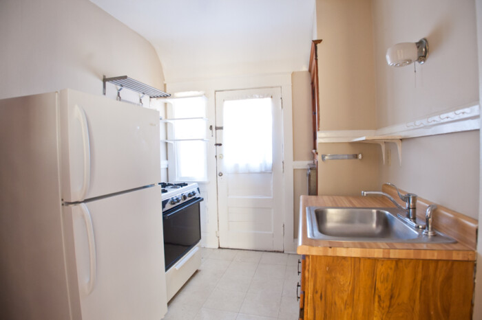 1704 E Locust, Apt 7– 2 BR, Heat Included UWM/Eastside - Image 17