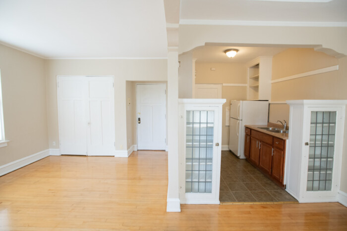 1720 E. Newton, 1 Bedroom Apartment (Front Floor Plan) - Image 8