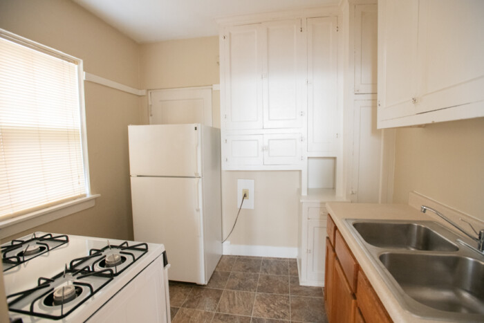 1720 E. Newton,  1 Bedroom Apartment, Heat Included, Shorewood/UWM/Eastside - Image 7