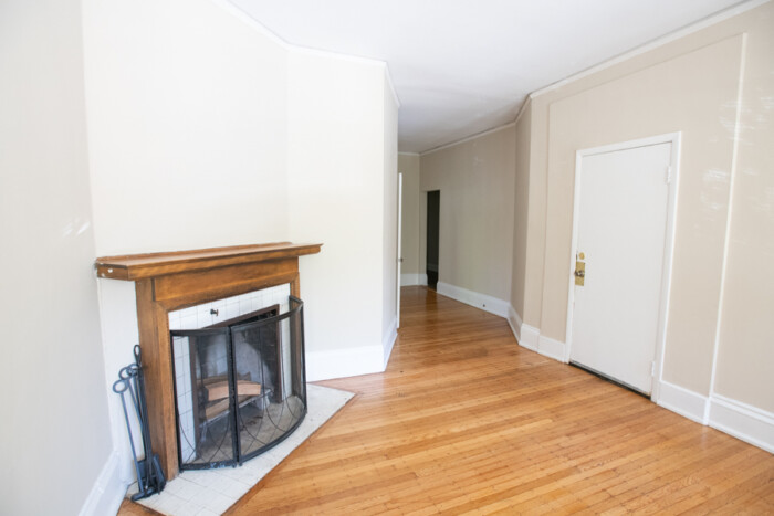 2214 E. Ivanhoe, 2 Bedroom Apartment - Image 3