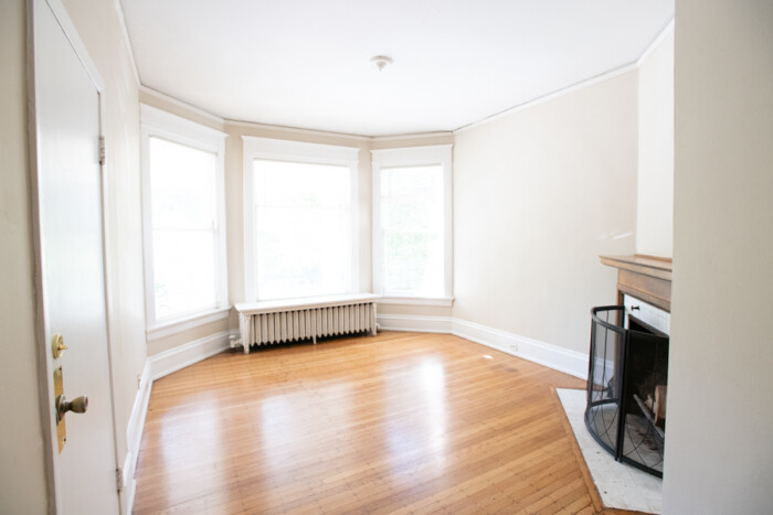 2214 E. Ivanhoe, 2 Bedroom Apartment - Image 2