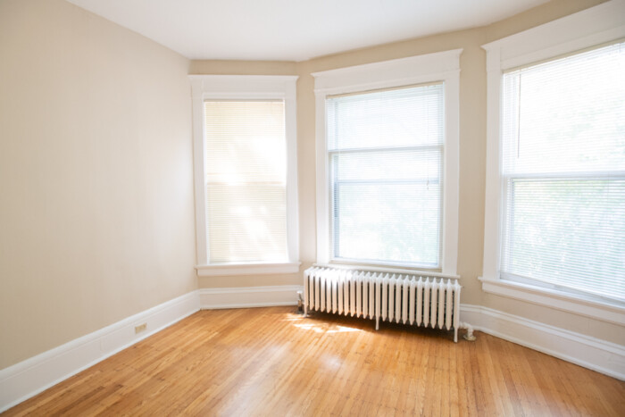 2214 E. Ivanhoe, 2 Bedroom Apartment - Image 4