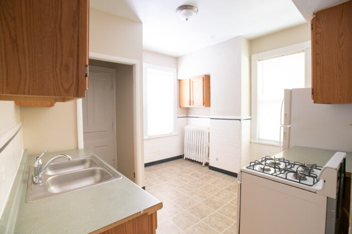 2214 E. Ivanhoe, 2 Bedroom Apartment - Image 10