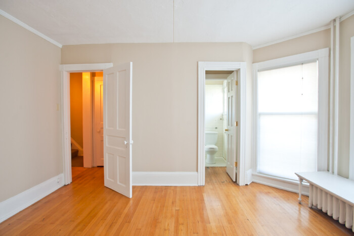 2214 E. Ivanhoe, 2 Bedroom, 1 1/2 Bath Apartment (#2) - Image 3