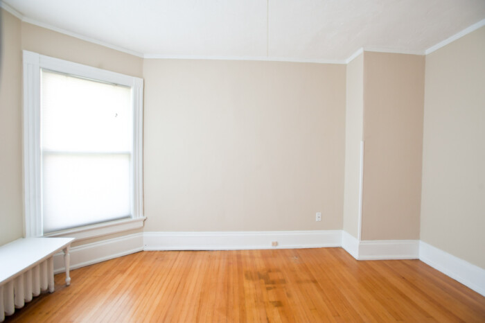 2214 E. Ivanhoe, 2 Bedroom, 1 1/2 Bath Apartment (#2) - Image 4