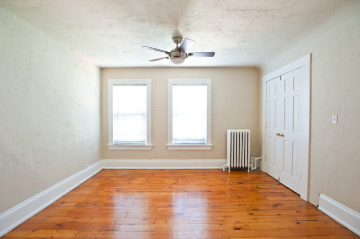 2214 E. Ivanhoe, 2 Bedroom, 1 1/2 Bath Apartment (#2) - Image 8