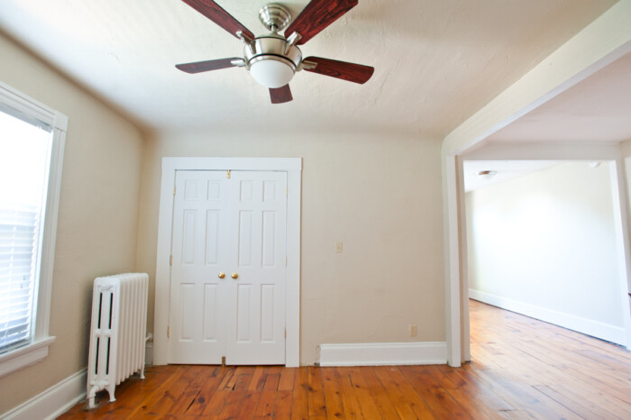 2214 E. Ivanhoe, 2 Bedroom, 1 1/2 Bath Apartment (#2) - Image 10