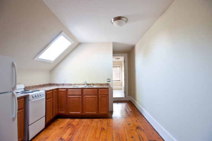 2214 E. Ivanhoe, 2 Bedroom, 1 1/2 Bath Apartment (#2) - Image 15