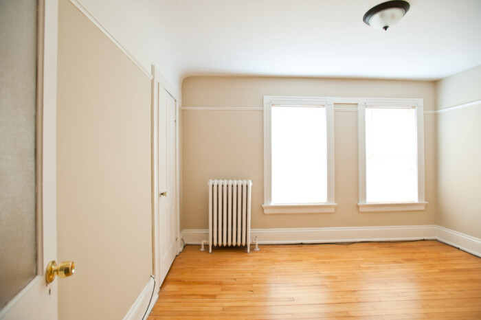 2216 E. Ivanhoe, 4 Bedroom, 2 Bath Apartment that Includes Heat - Image 12