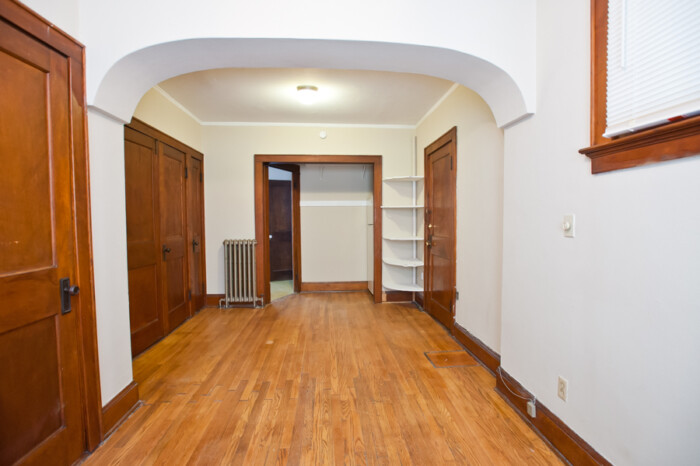 2429 N. Murray, Studio Apartment that includes Heat. - Image 3