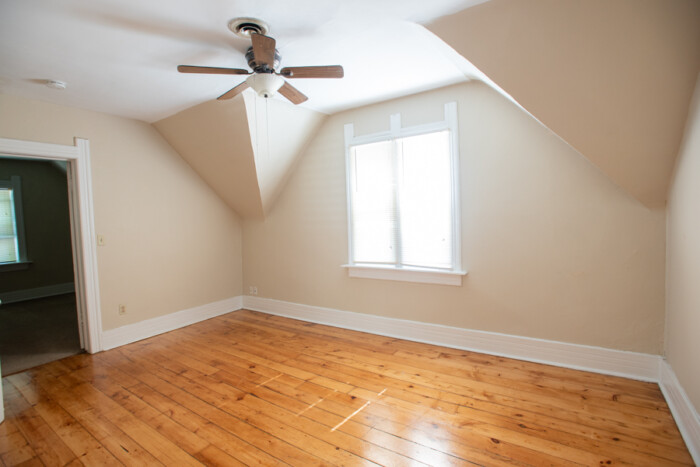 2573A N. Bartlett, 2 Bedroom, Upper Flat Available - Image 2