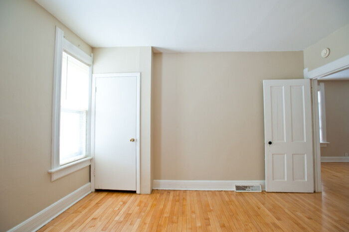 2573 N. Bartlett, 2 Bedroom Lower Flat - Image 7