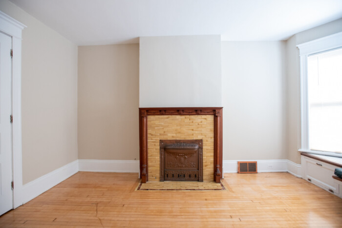 2728 N. Murray, 2 Bedroom Lower Flat - Image 3