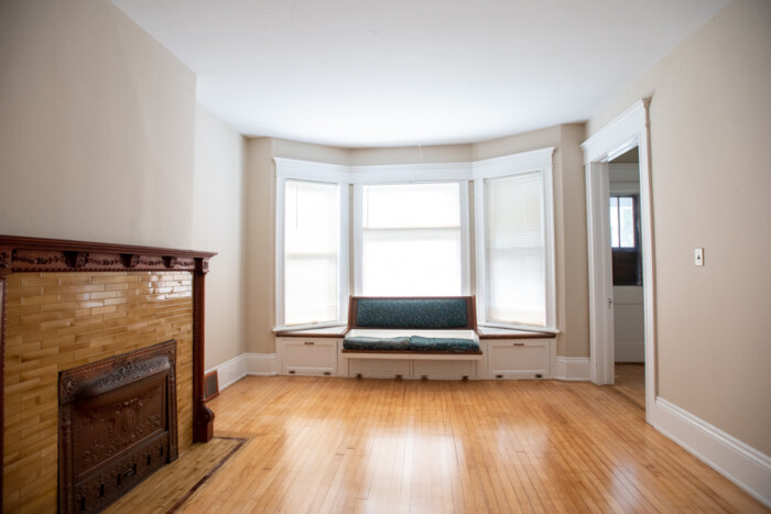 2728 N. Murray, 2 Bedroom Lower Flat - Image 5