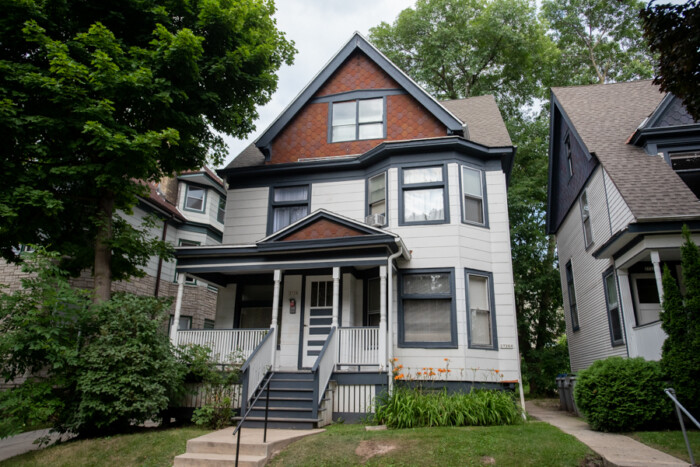 2728A N. Murray, 2 Bedroom, Upper Flat, UWM/Eastside