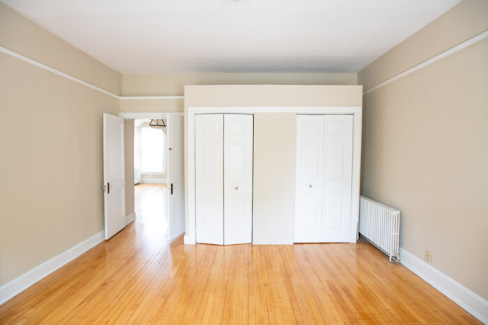 2943 N. Bartlett, 4 Bedroom, 2 Bath Apartment, UWM/Eastside, Heat Included - Image 12