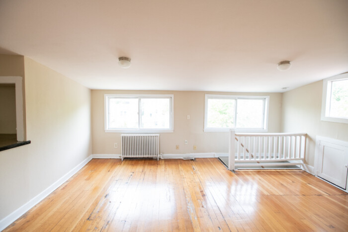 2943 N. Bartlett, 4 Bedroom, 2 Bath Apartment, UWM/Eastside, Heat Included - Image 18