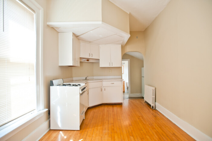 2943 N. Bartlett, 2 Bedroom Apartment (#3), Heat Included, UWM/Eastside - Image 8