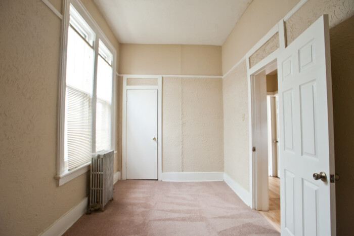 2945 N. Bartlett, 3 BR, Heat, Parking & Electricity Included, UWM/Eastside, $500 OFF FIRST MONTH'S RENT - Image 11