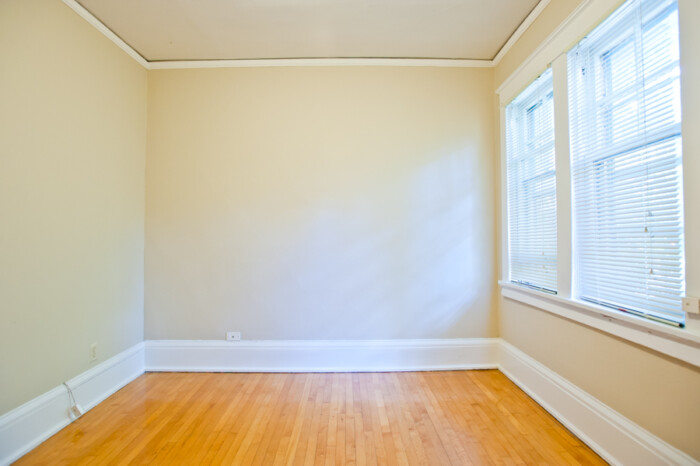 3000 N Oakland, 1 Bedroom Apartment, Heat & Electricity Included, UWM/Eastside - Image 3