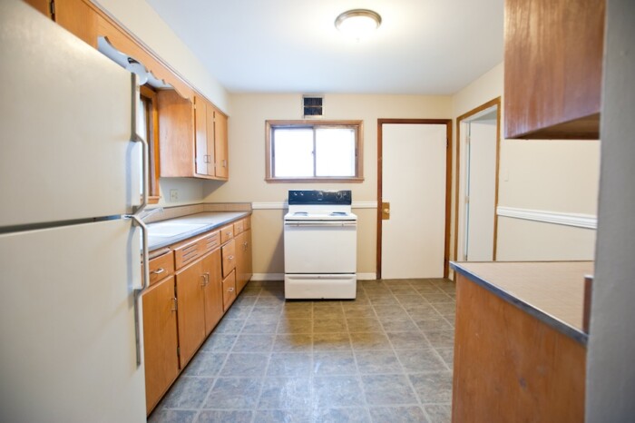 3259 N. Oakland Ave, 4 Bedroom, 2 Bath, Single Family House, Central Air, UWM/Eastside - Image 11