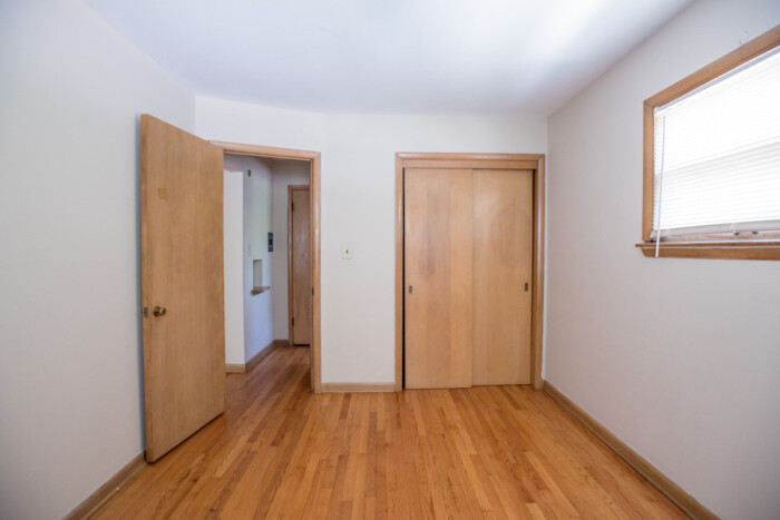 3829 N Humboldt Apt. 7, 1 BR, Heat Included, HWF, $300 OFF FIRST MONTH'S RENT - Image 7