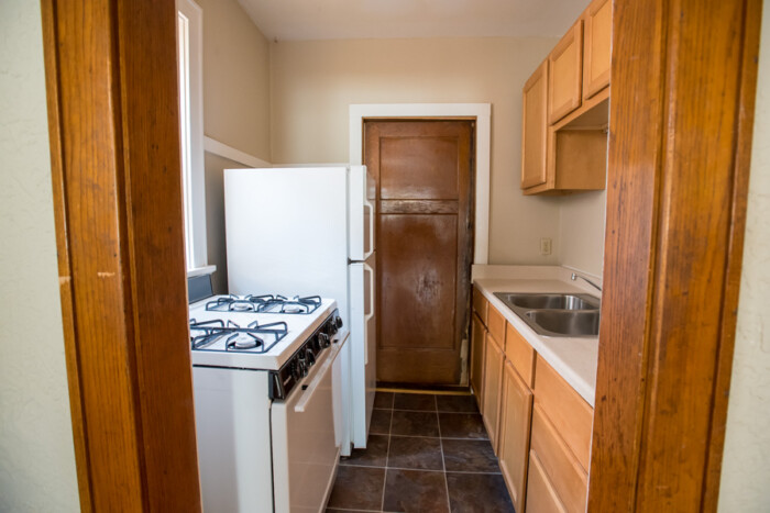 904 E. Center, 1 Bedroom Apartment (#1) - Image 12