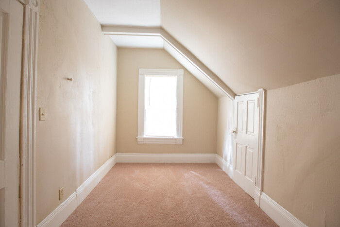 1704 E Bradford 2 Bedroom – Third Floor Flat - Image 11