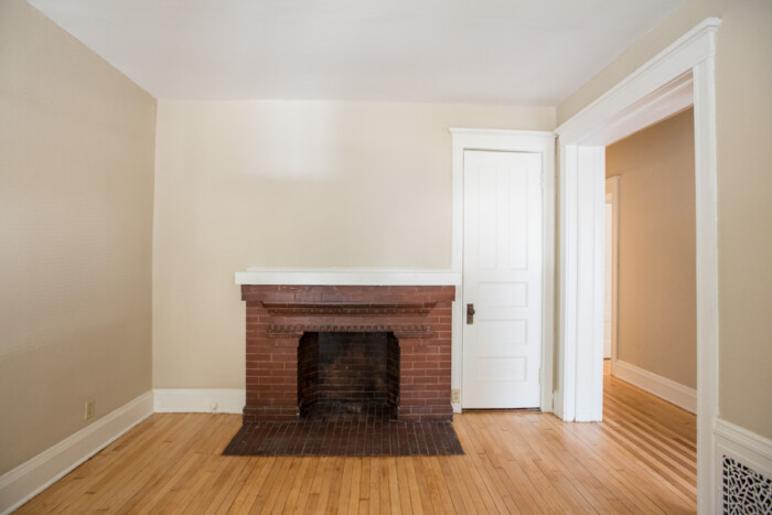 2724 N. Murray, 2 Bedroom Flat Available 7/1/24 or 8/1/24 - Image 2