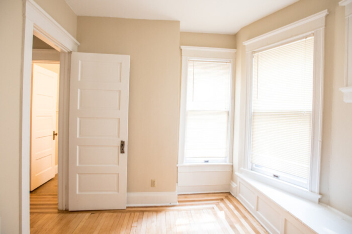 2724 N. Murray, 2 Bedroom Flat Available 7/1/24 or 8/1/24 - Image 11