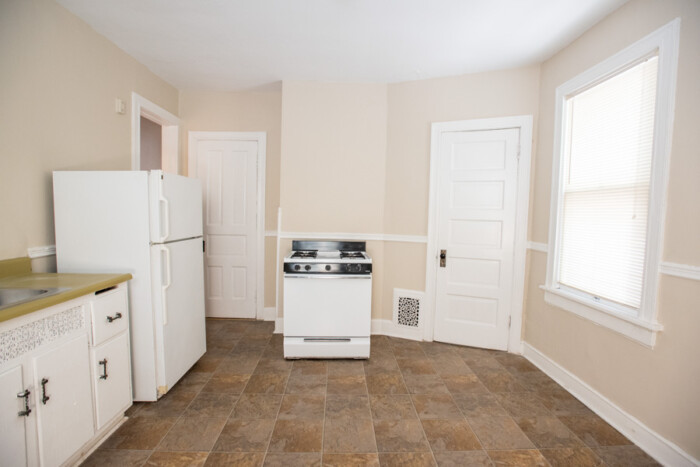 2724 N. Murray, 2 Bedroom Flat Available 7/1/24 or 8/1/24 - Image 14