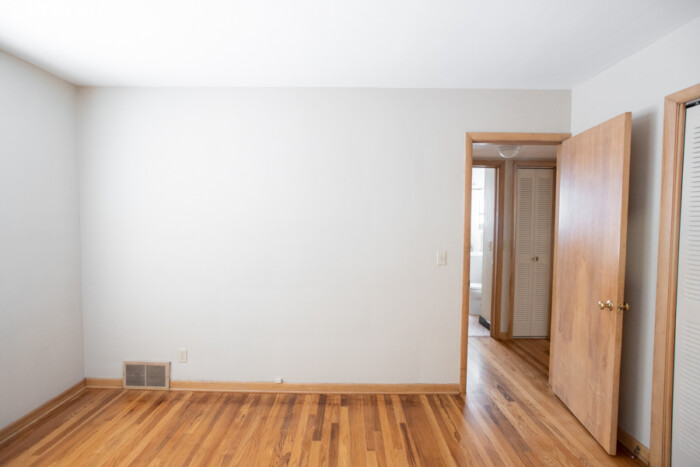 1323 E. Colorado Apt. 4, 2 BR, HWF,  With Stainless Appliances and Dishwasher, Bayview  $500 OFF FIRST MONTH'S RENT - Image 10