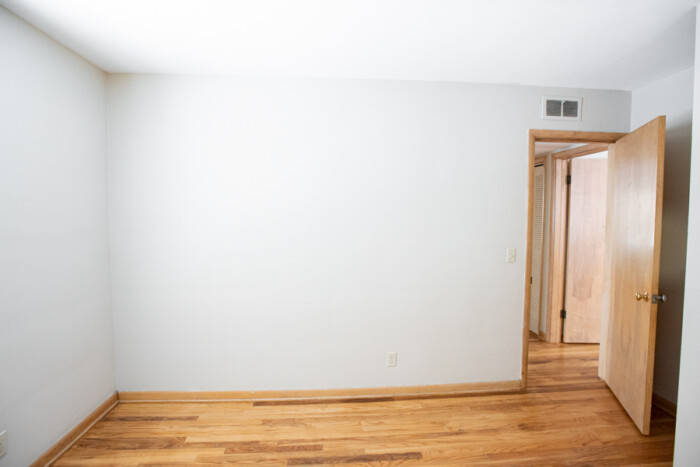 1323 E. Colorado Apt. 4, 2 BR, HWF,  With Stainless Appliances and Dishwasher, Bayview  $500 OFF FIRST MONTH'S RENT - Image 14