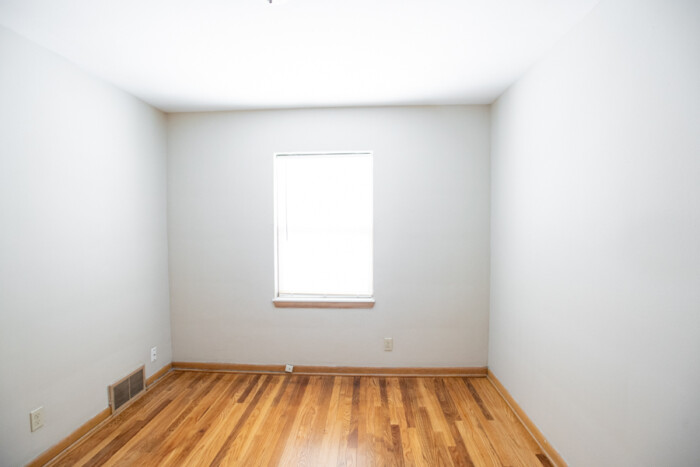 1323 E. Colorado Apt. 4, 2 BR, HWF,  With Stainless Appliances and Dishwasher, Bayview  $500 OFF FIRST MONTH'S RENT - Image 15