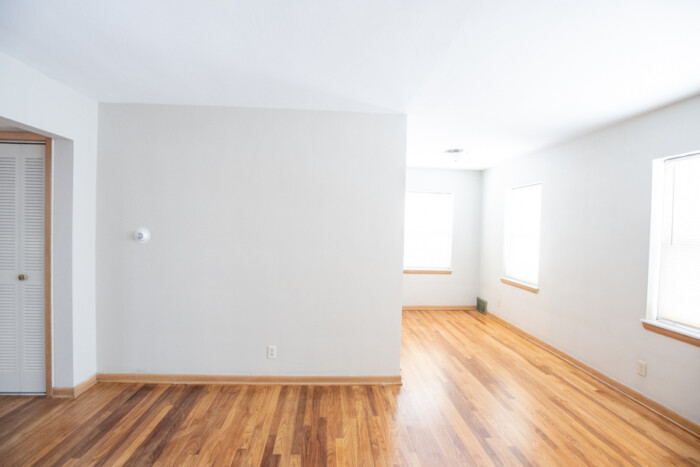 1323 E. Colorado Apt. 4, 2 BR, HWF,  With Stainless Appliances and Dishwasher, Bayview  $500 OFF FIRST MONTH'S RENT - Image 2