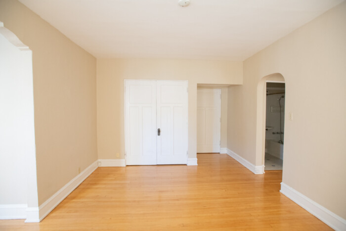 1720 E. Newton Apt. 3,  1 Bedroom Apartment, Heat Included, Shorewood/UWM/Eastside - Image 4