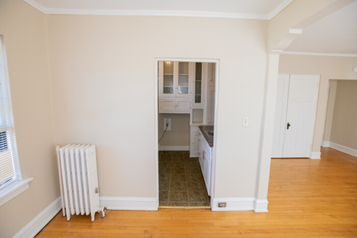 1720 E. Newton Apt. 7,  1 Bedroom Apartment, Heat Included, Shorewood/UWM/Eastside - Image 6