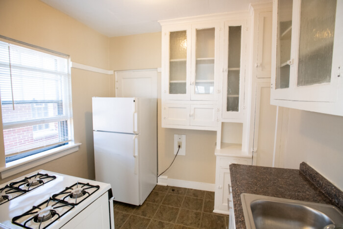 1720 E. Newton Apt. 7,  1 Bedroom Apartment, Heat Included, Shorewood/UWM/Eastside - Image 9