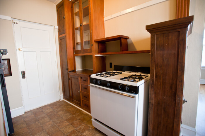 1720 E. Newton Apt. 9, 2 Bedroom Apartment, Heat Included, Shorewood/UWM/Eastside - Image 9